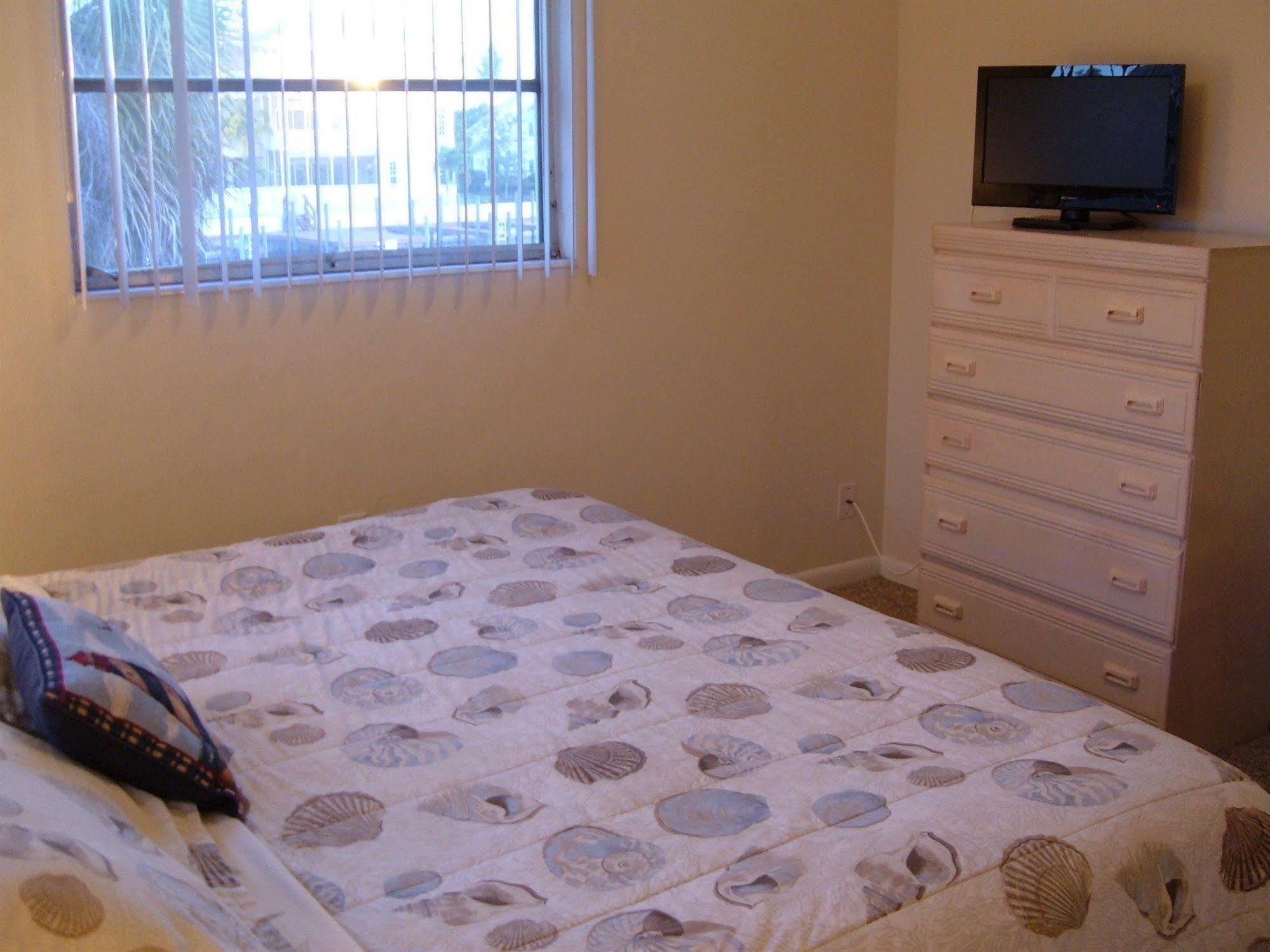 Hideaway Waterfront Resort Cape Coral Exterior foto
