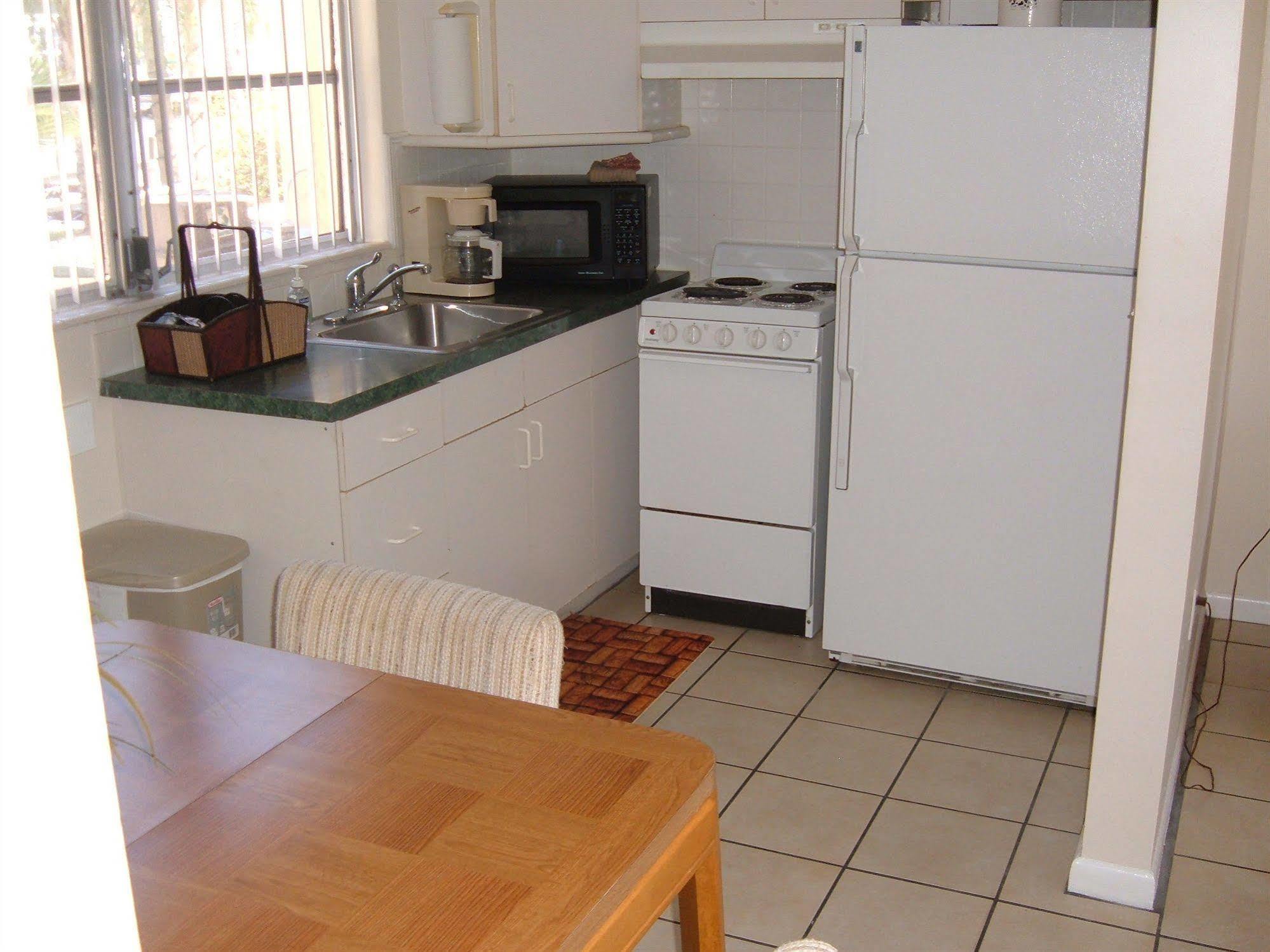 Hideaway Waterfront Resort Cape Coral Exterior foto
